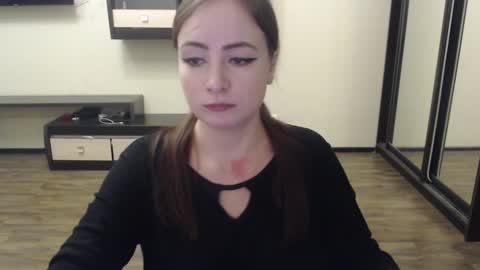 Laralianna online show from 12.11.24