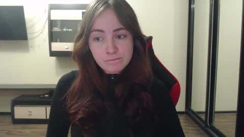 Laralianna online show from 02.06.25