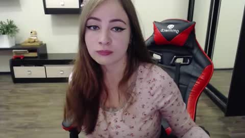 Laralianna online show from 09.10.25