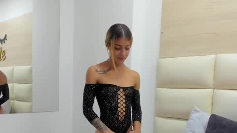 LARA online show from 02.22.25