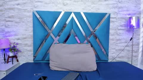 Lara Murphy online show from 02.17.25