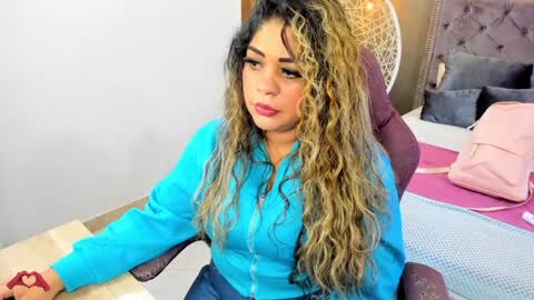 Snapshot of laris_park chatting on 01.12.25 laris_park online show from 01.12.25