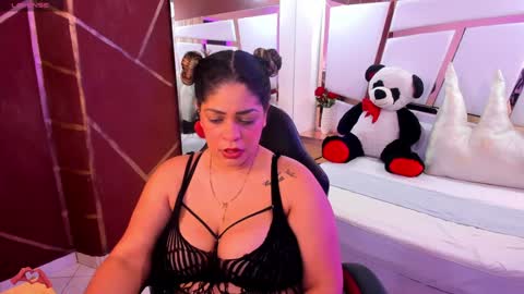 Snapshot of laris_park chatting on 01.26.25 laris_park online show from 01.26.25