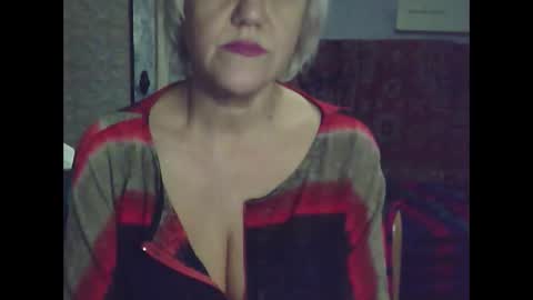 Snapshot of larisaq4ugo24 chatting on 01.17.25 larisaq4ugo24 online show from 01.17.25