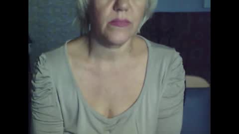 Snapshot of larisaq4ugo24 chatting on 09.18.25 larisaq4ugo24 online show from 09.18.25