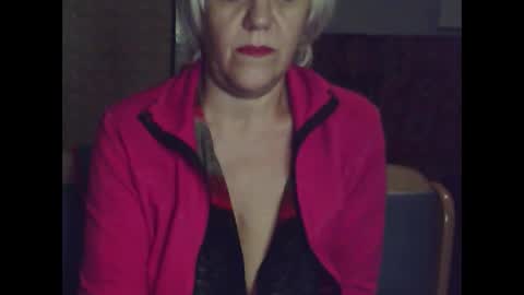 Snapshot of larisaq4ugo24 chatting on 10.11.25 larisaq4ugo24 online show from 10.11.25