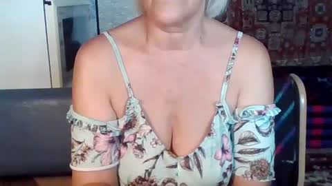 Snapshot of larisaq4ugo24 chatting on 07.15.26 larisaq4ugo24 online show from 07.15.26