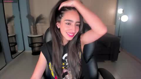 Larisa Smirnov online show from 09.16.25