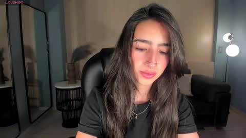 Larisa Smirnov online show from 09.19.25