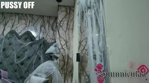 Snapshot of larissa01_ chatting on 11.09.25 Lari online show from 11.09.25