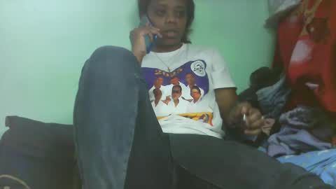 Snapshot of larissa645771 chatting on 12.01.25 larissa645771 online show from 12.01.25