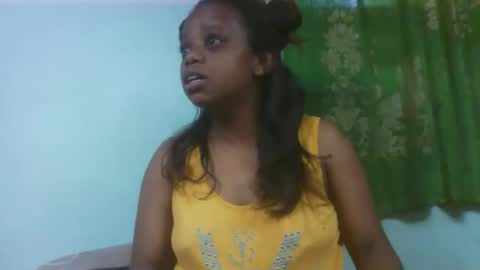 Snapshot of larissa645771 chatting on 12.18.25 larissa645771 online show from 12.18.25