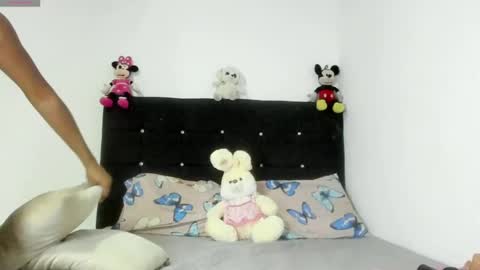  L A R I S S A  online show from 02.28.25