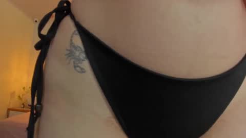 Snapshot of larsonmia chatting on 09.13.25 MIA online show from 09.13.25