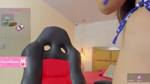 Snapshot of larsonmia chatting on 09.17.25 MIA online show from 09.17.25