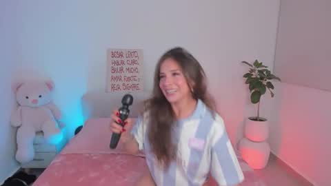 Snapshot of lary_holly chatting on 03.22.26 Lary online show from 03.22.26