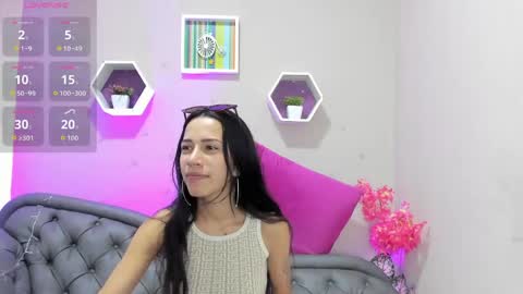 Snapshot of laskhmi_ chatting on 04.25.26 Tania online show from 04.25.26