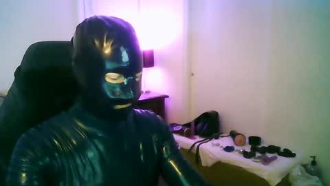 Snapshot of latexminheadroom chatting on 12.22.24 latexminheadroom online show from 12.22.24