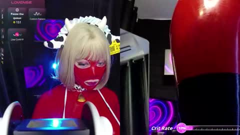 Snapshot of latexrubydoll chatting on 09.12.25 Latex Ruby online show from 09.12.25