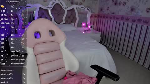 Snapshot of latin_ashley_ chatting on 02.04.25 Valeria online show from 02.04.25