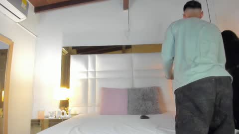 Snapshot of latin_couple20y chatting on 02.06.25 Johana y Santiago online show from 02.06.25