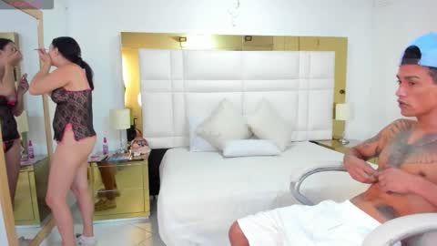 Snapshot of latin_couple20y chatting on 10.16.25 Johana y Santiago online show from 10.16.25