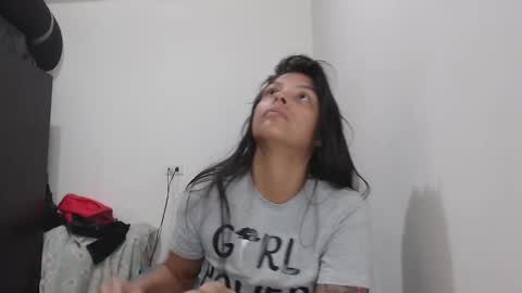 Snapshot of latin_meg chatting on 01.05.25 M E G A N online show from 01.05.25