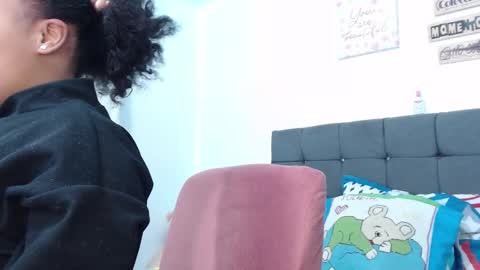 Snapshot of latin_rihanna_j chatting on 11.08.25 karen online show from 11.08.25