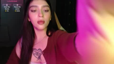 Snapshot of latina_mia chatting on 03.17.26 miiiiiiaaaa online show from 03.17.26