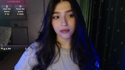 Snapshot of latina_mia chatting on 05.04.26 miiiiiiaaaa online show from 05.04.26