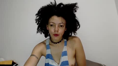 Snapshot of latinadreamy chatting on 02.05.25 Latinacoka online show from 02.05.25
