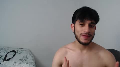 Snapshot of latinbunny7779 chatting on 12.15.24 camilo online show from 12.15.24