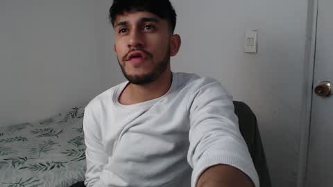 Snapshot of latinbunny7779 chatting on 01.04.25 camilo online show from 01.04.25