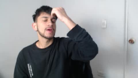 Snapshot of latinbunny7779 chatting on 02.21.25 camilo online show from 02.21.25