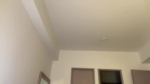 Snapshot of latinella chatting on 10.30.25 Hi - online show from 10.30.25