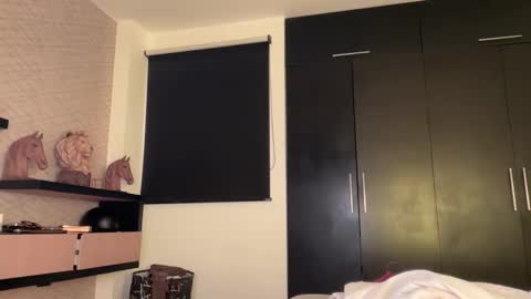 Snapshot of latinella chatting on 12.18.25 Hi - online show from 12.18.25