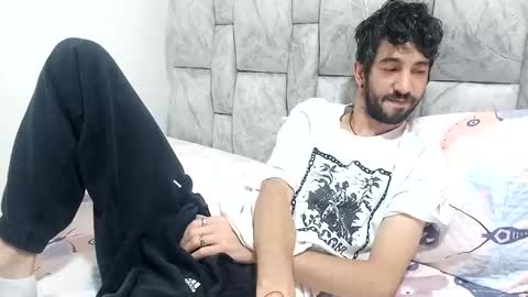 latinlustandfrenchkiss online show from 12.17.25