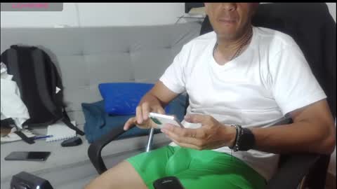 Snapshot of latinmartin254 chatting on 05.15.26 latinmartin254 online show from 05.15.26
