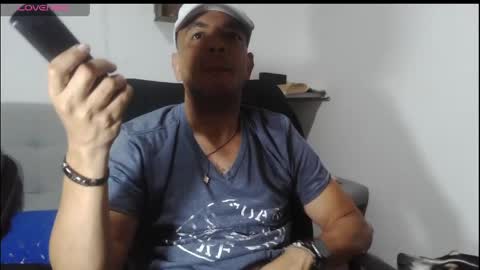 Snapshot of latinmartin254 chatting on 05.18.26 latinmartin254 online show from 05.18.26