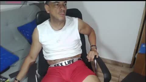 Snapshot of latinmartin254 chatting on 06.13.26 latinmartin254 online show from 06.13.26