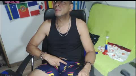 Snapshot of latinmartin254 chatting on 06.14.26 latinmartin254 online show from 06.14.26