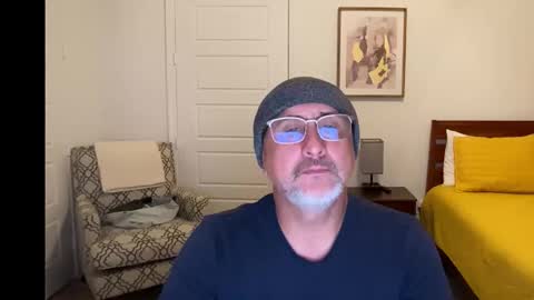 QS - INDEPENDENT MODEL online show from 11.23.25