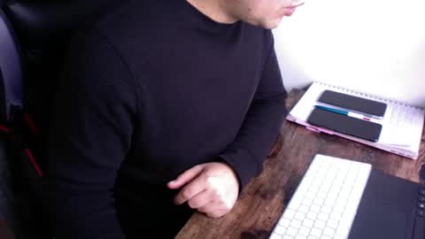 Snapshot of latino8484 chatting on 02.10.25 latino8484 online show from 02.10.25