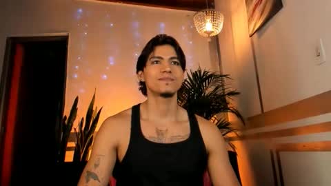 latino_boysmiles online show from 01.18.26