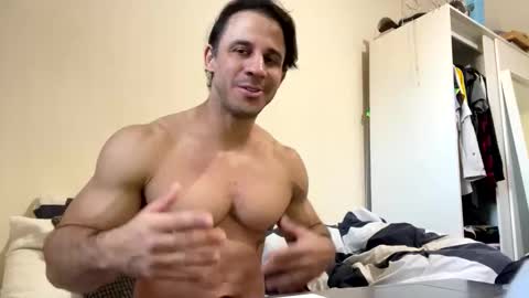 latino_rodri online show from 04.24.26