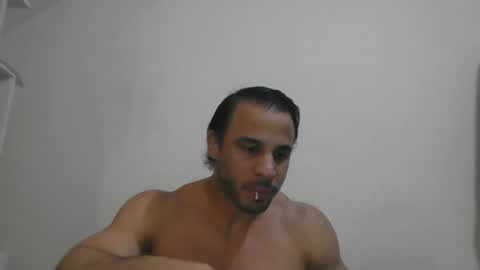 latino_rodri online show from 05.25.26