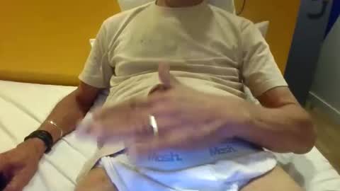 Snapshot of latinobra chatting on 02.19.26 latinobra online show from 02.19.26