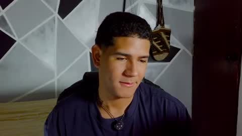latinohotboy_ online show from 06.12.26