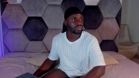 LEANDRO online show from 04.19.26