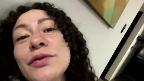 Snapshot of laura_anal_ chatting on 12.24.24 Wen online show from 12.24.24